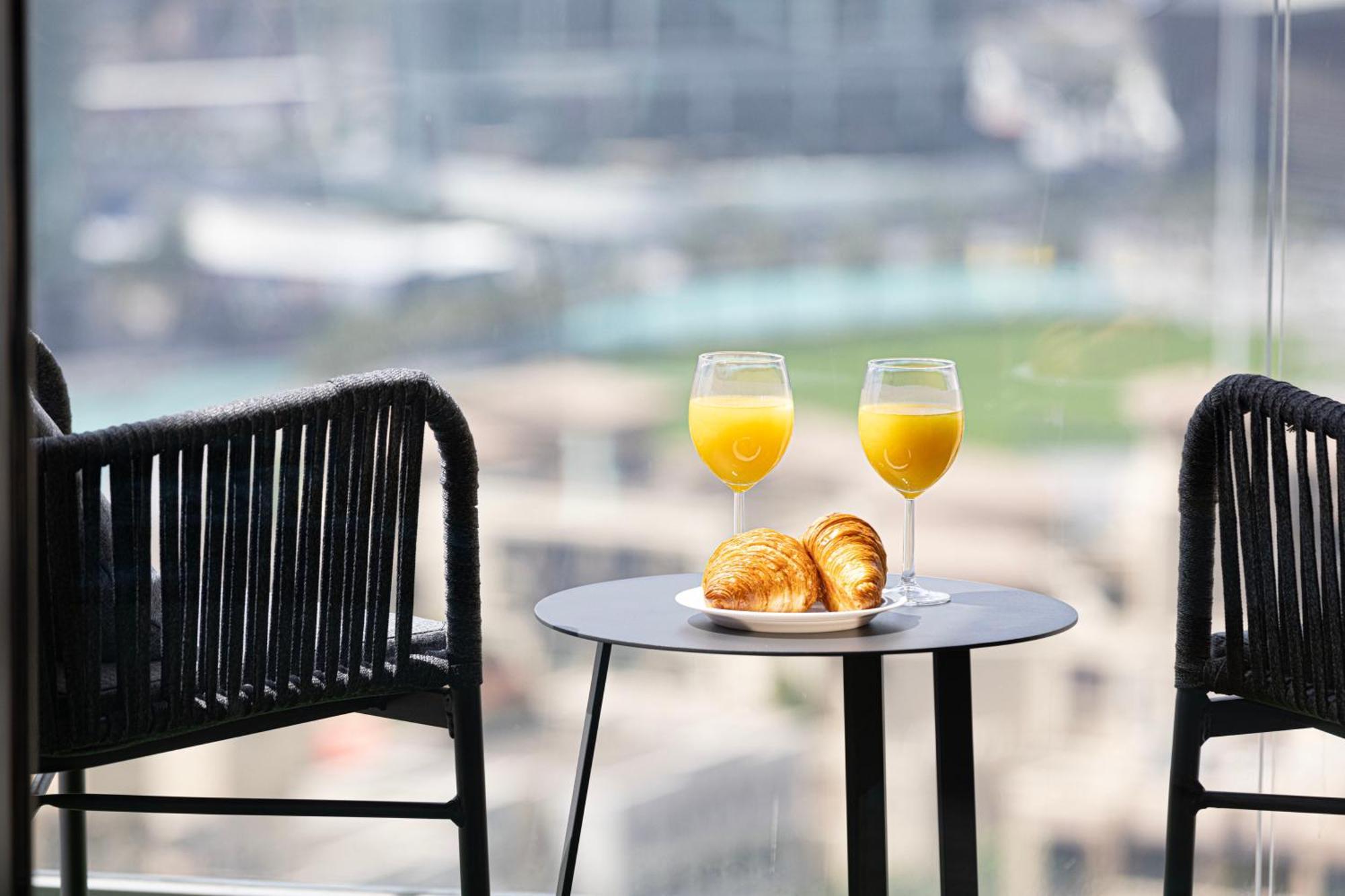Smartstay At Burj Royale - Full Burj Khalifa View - Brand New Luxury Apartments دبي المظهر الخارجي الصورة